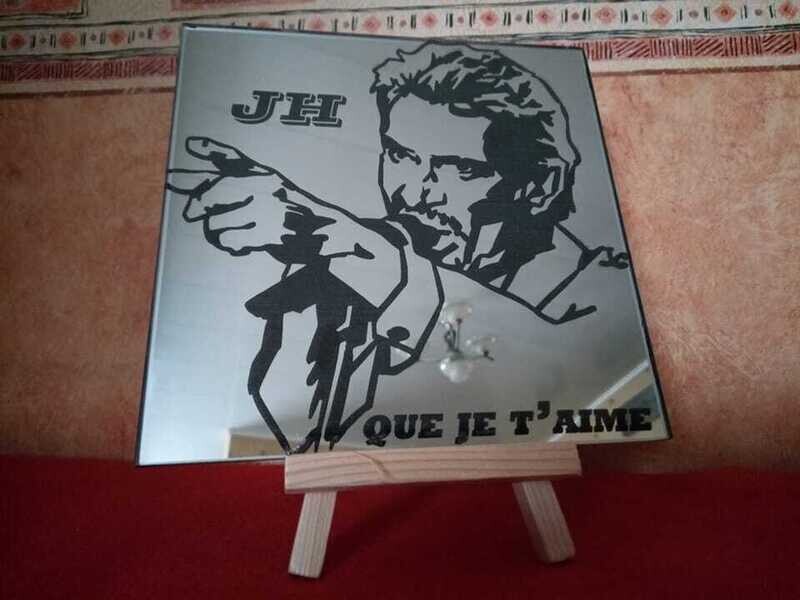 création gravure laser sur  ​miroir Johnny Hallyday
