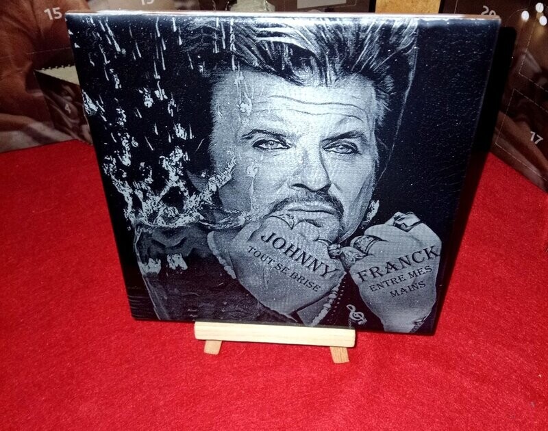 création gravure laser sur carrelage  a l effigie de JohnnyFranck