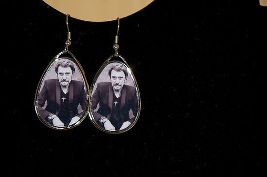 Boucles d'oreilles crochets gouttes d'eau johnny Hallyday