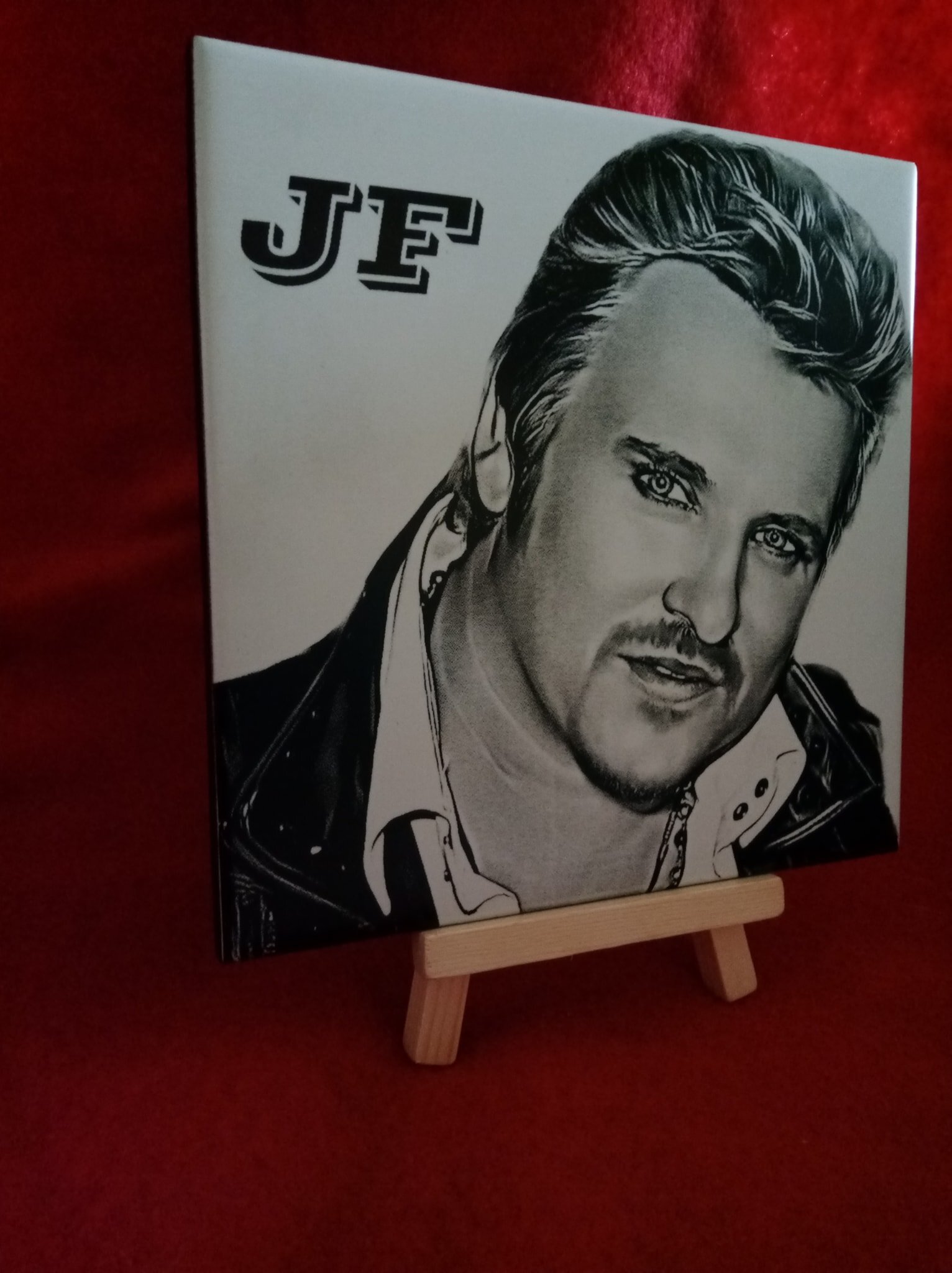 création gravure laser sur carrelage a l effigie johnnyfranck