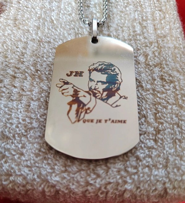 Médaille gravé portrait Johnny Hallyday
