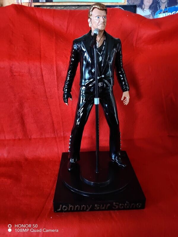 figurine johnny sur scène