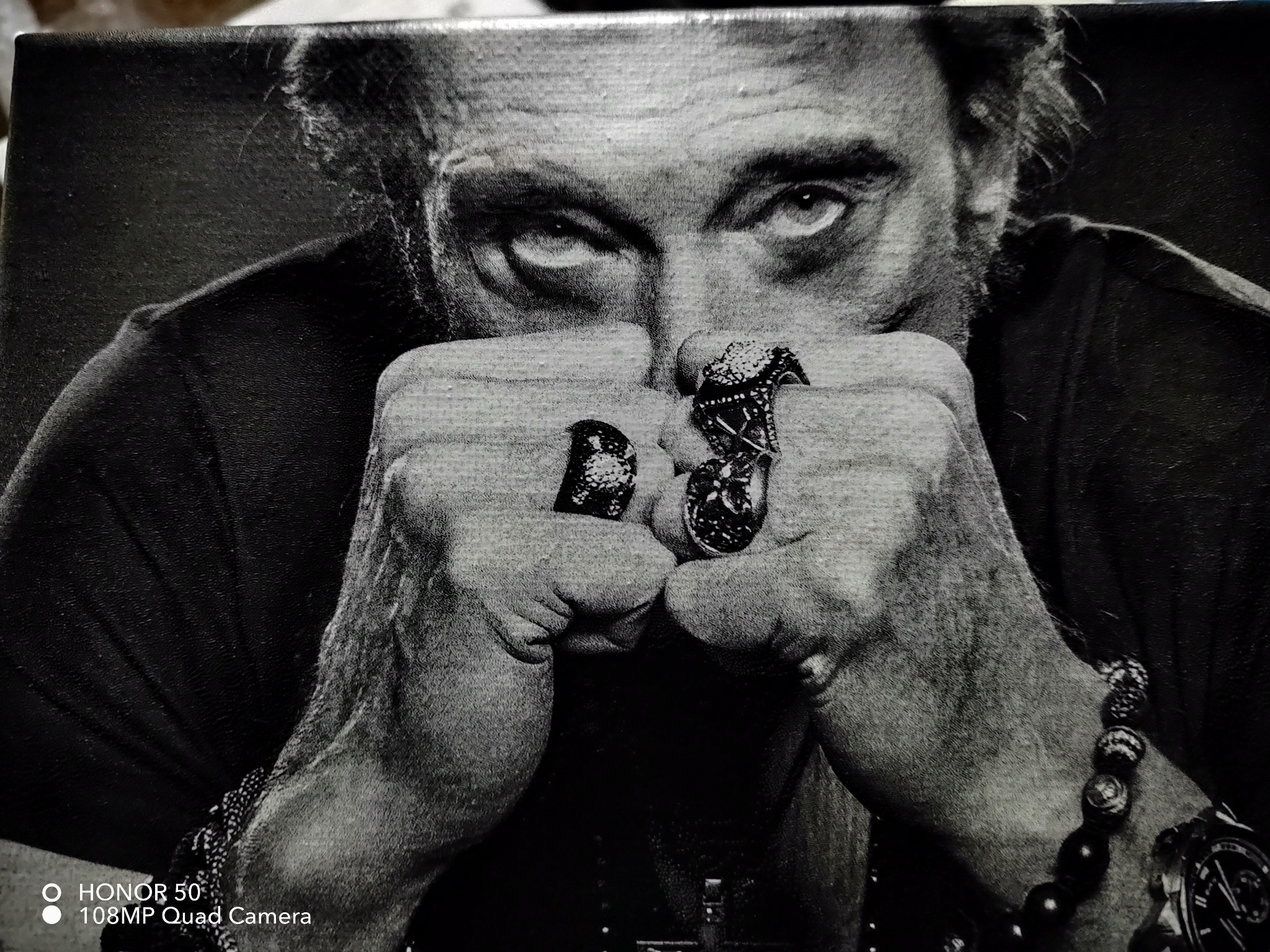 Création Gravure laser sur toile Johnny Hallyday