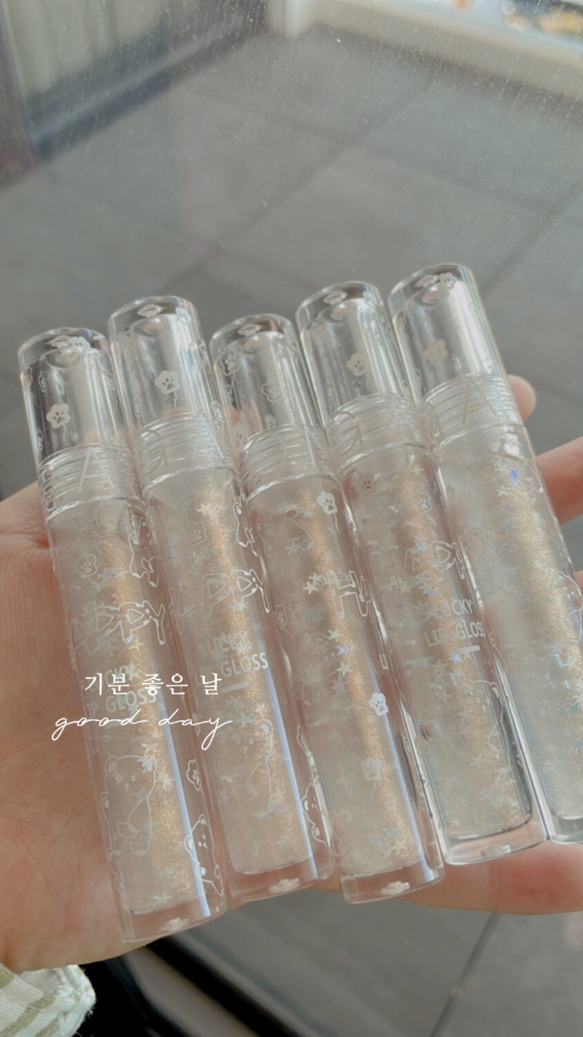 lucky lipgloss ~ clear