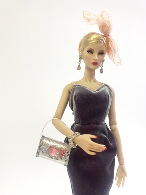 Fluwelen jurk voor Barbie of Integrity toys Fashion Royalty pop