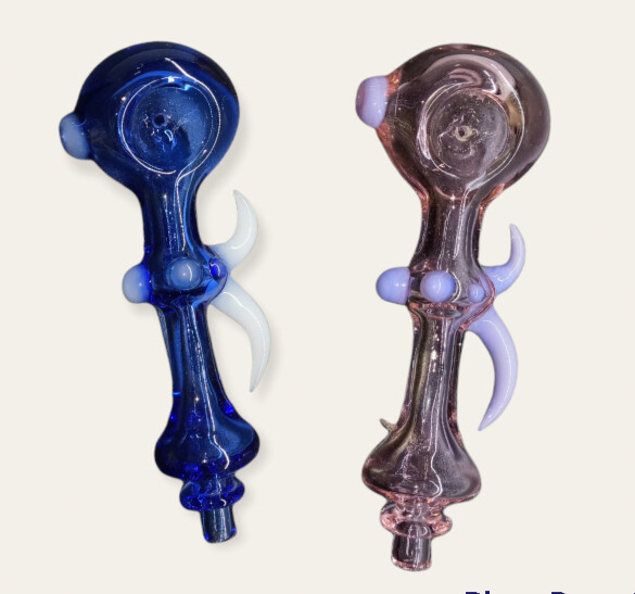 Claw Hand Pipe