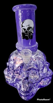 Glass skull water pipe