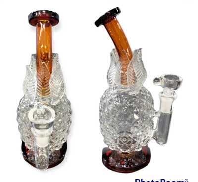 Glass pineapple water pipe