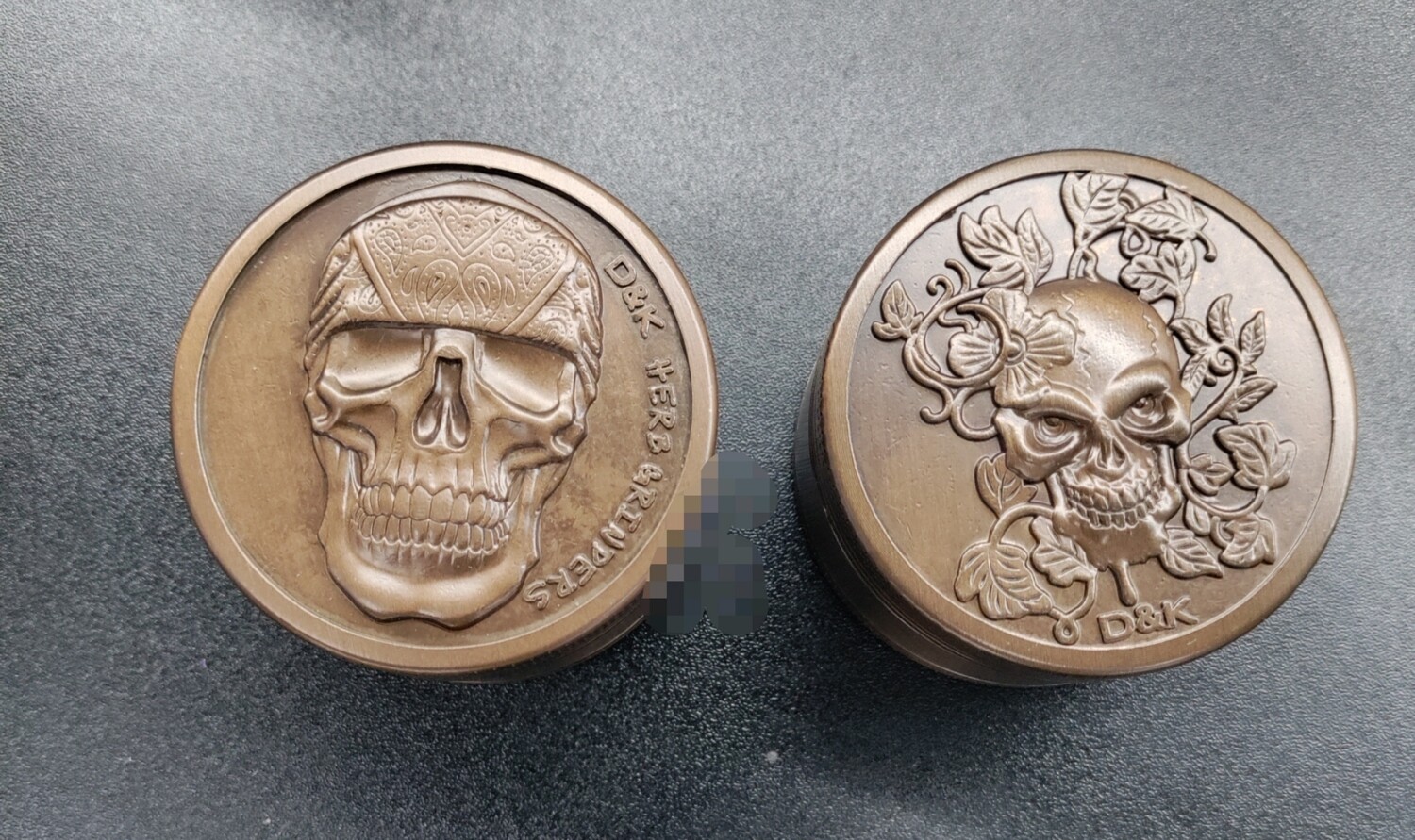D&K Bronze Skull Metal Grinder