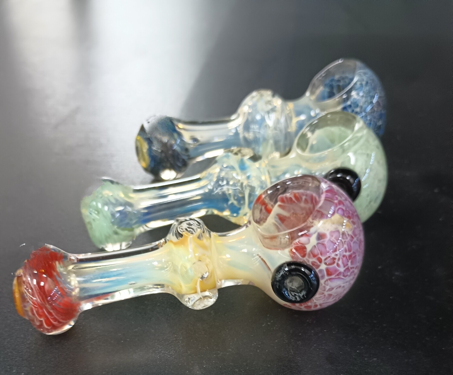 Simple Grip Glass Hand Pipe