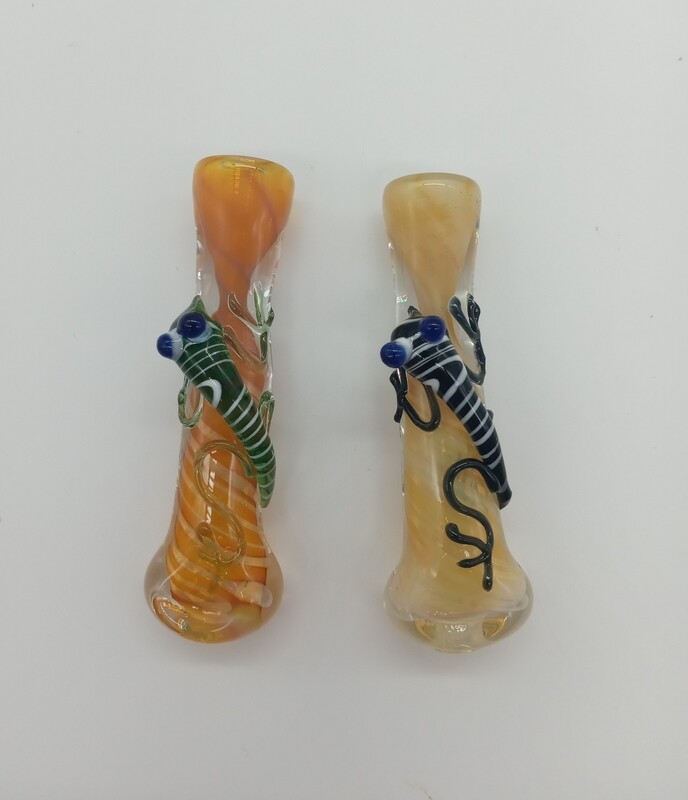 Lizard Hug Chillum