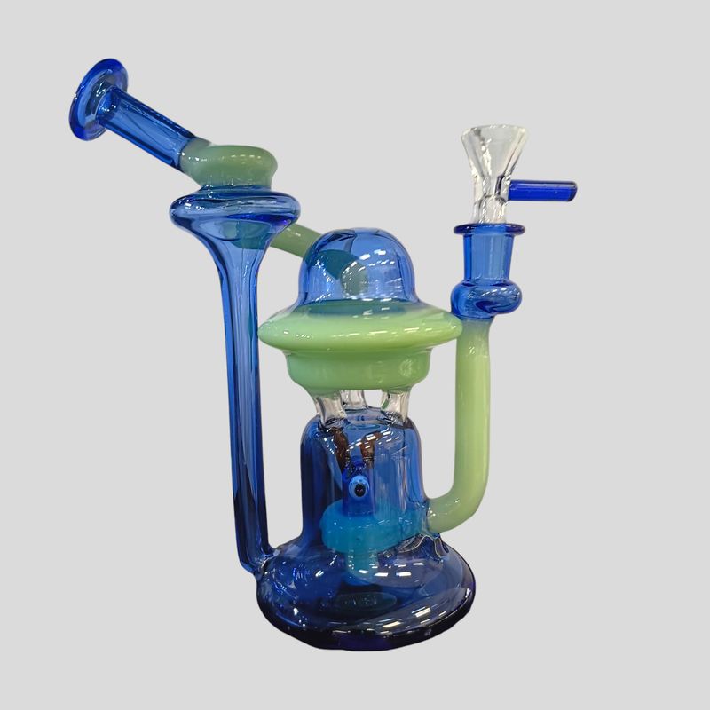 Hipster Space Invasion Water Pipe