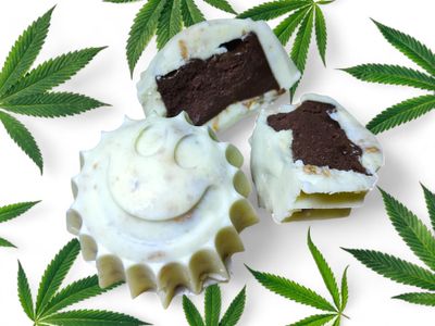 160mg THC Infused Smiley Filled Chocolate Cups - 40mg each (x4)