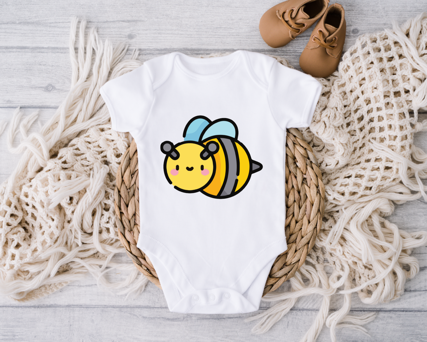 Bee Baby Onesie, Funny BeBe Baby Bodysuit, Cute Animal Lover Baby Gift, Baby Shower Gift Boy Girl, Newborn Baby Gift