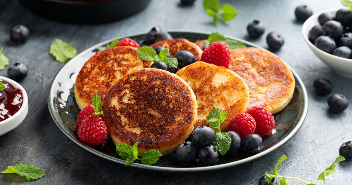 Sweet Cheese Pancake with raisin