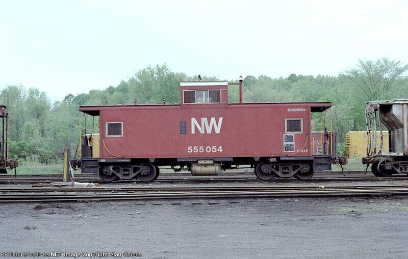 N SCALE : N&amp;W Caboose Propane Tanks