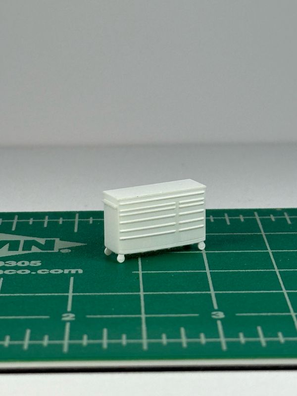 HO: Large Toolbox with Tabletop