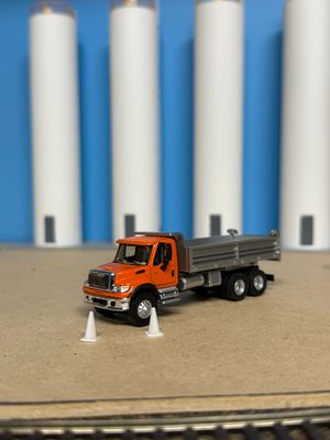 HO: Traffic Cones in White