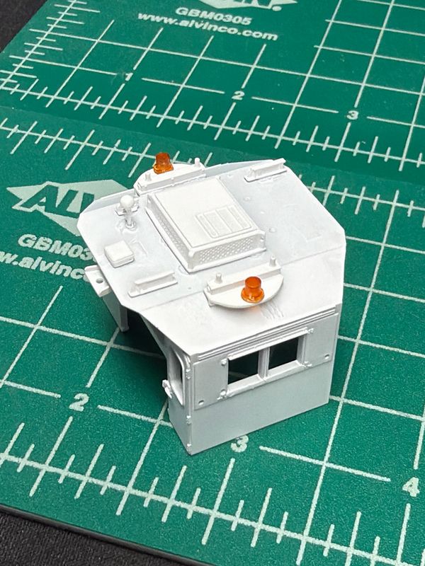 HO: NS Strobe Mount with Antenna Rounded