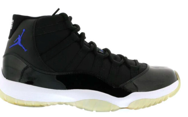 11 Retro Space Jam (2009)