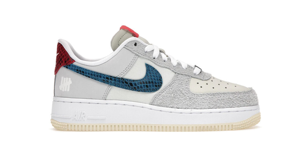 Nike Air Force 1 Low SP Undefeated 5 On It Dunk vs. AF1