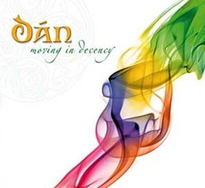 MOVING IN DECENCY (Dán)