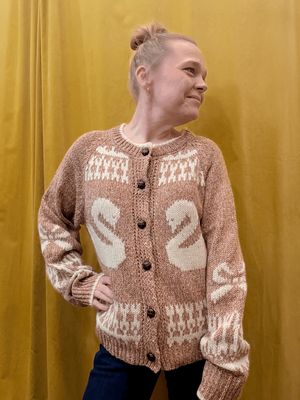 Swan Cardi