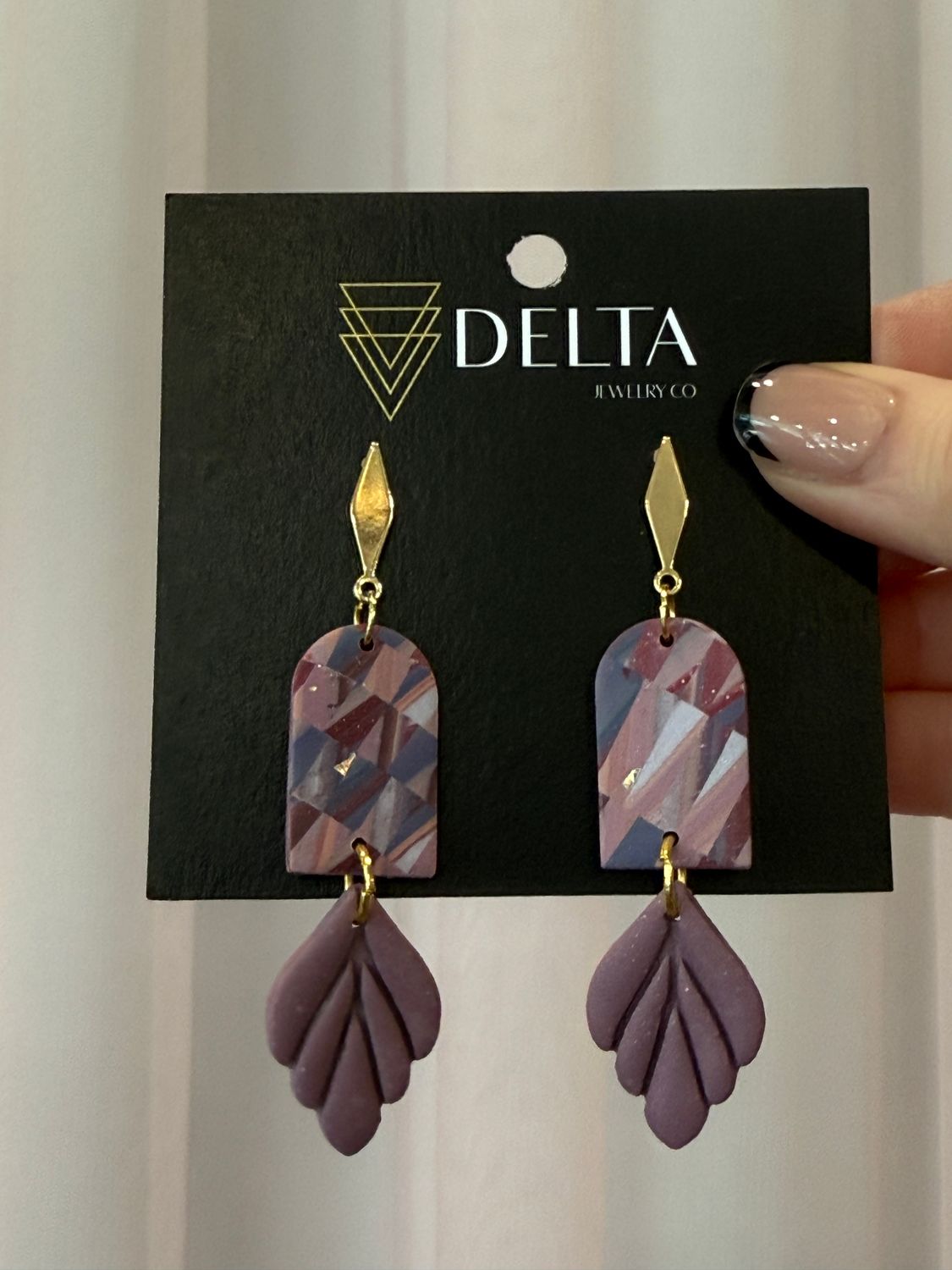 * Delta Shades Of Purple Leaf