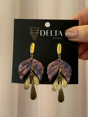 * Delta Shades Of Purple &amp; Gold Dangle