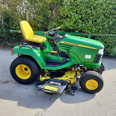 USED John Deere X740 TerrainCut.