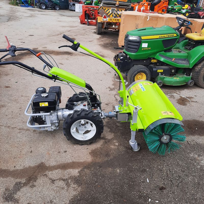 Grillo G84 Powered Sweeper STOCK CLEARANCE