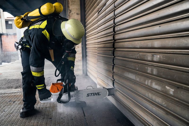 STIHL MS 462 C-MR 50cm/20" Rescue Chainsaw