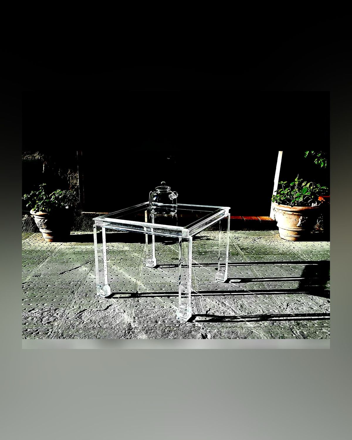 Tavolo da fumo in plexiglass anni 70