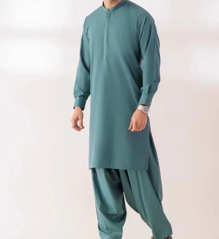 Traditional Afghan men’s clothing