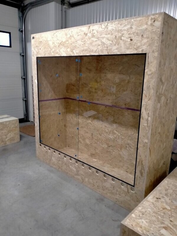 OSB3 terrarium 200/70/175 voorzien van dubbele ventilatie