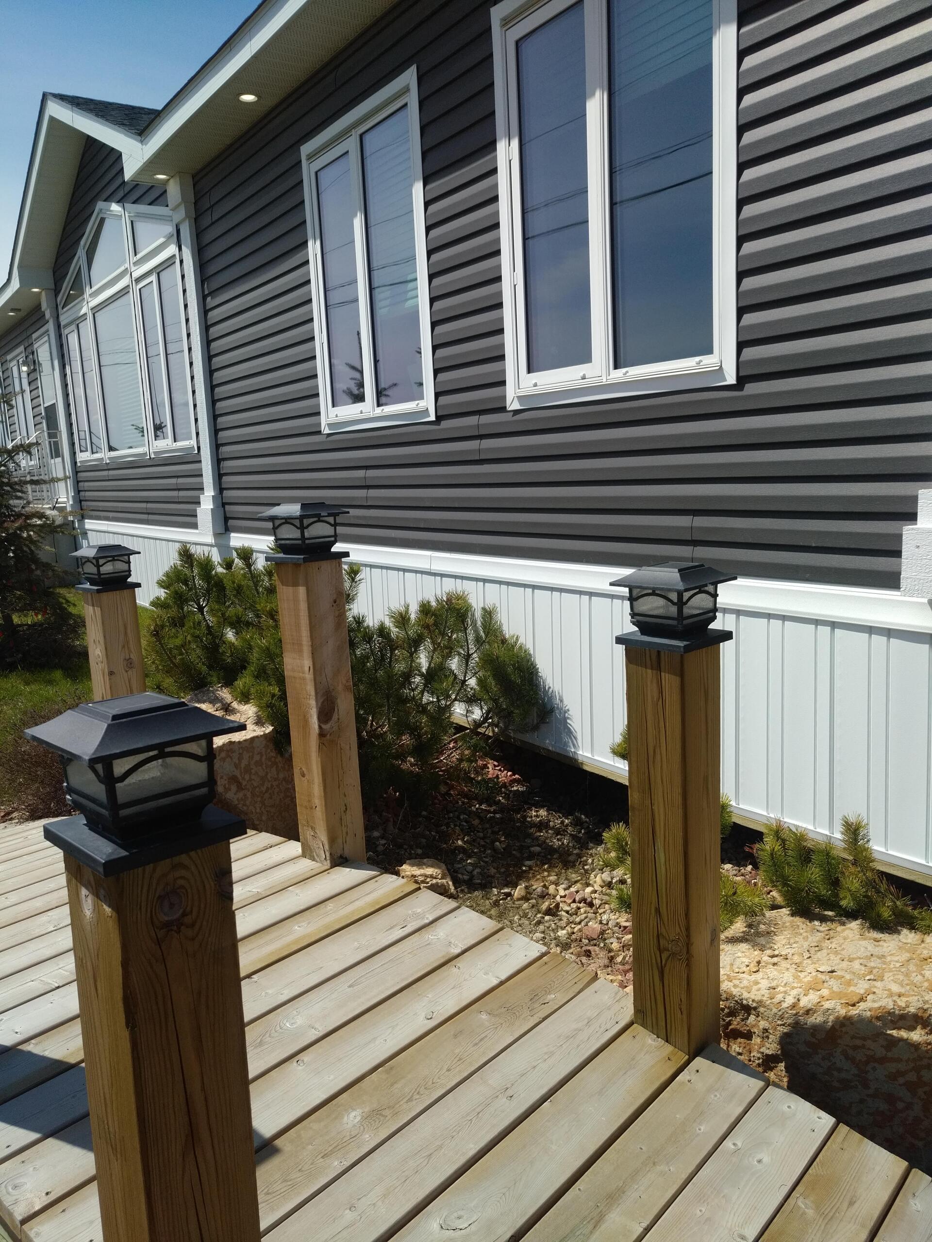 RUSTIQUE RIBB vinyl skirting Vented Panel