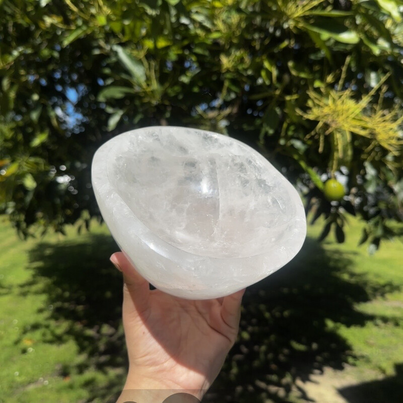 Clear Quartz Bowl 2.2KG