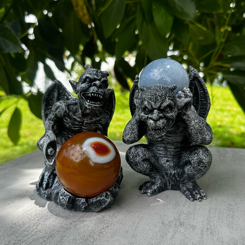 Gargoyle Sphere Stand Set