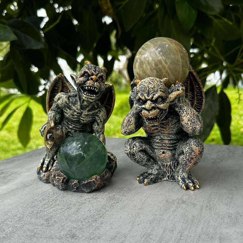 Gargoyle Sphere Stand Set