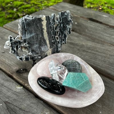 Palm Stones, Chunks &amp; Slabs