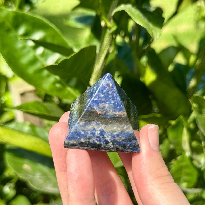 Sodalite Pyramid
