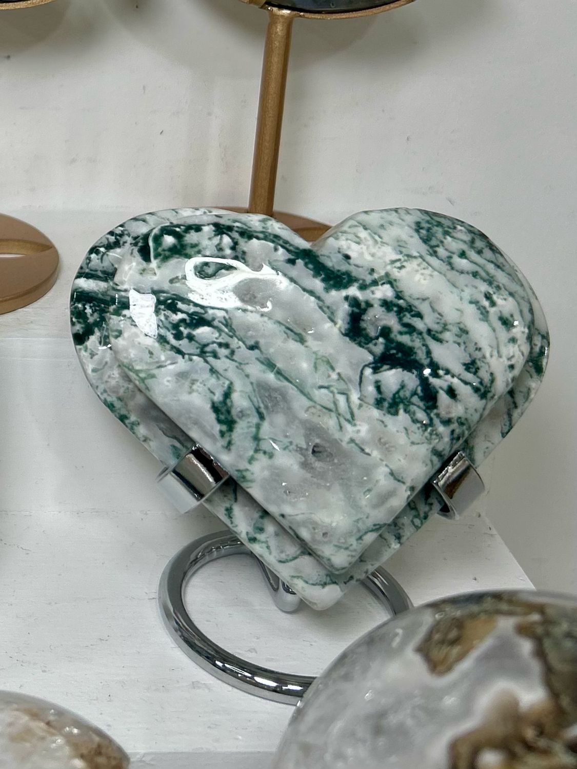 Moss Agate Heart Incl Stand