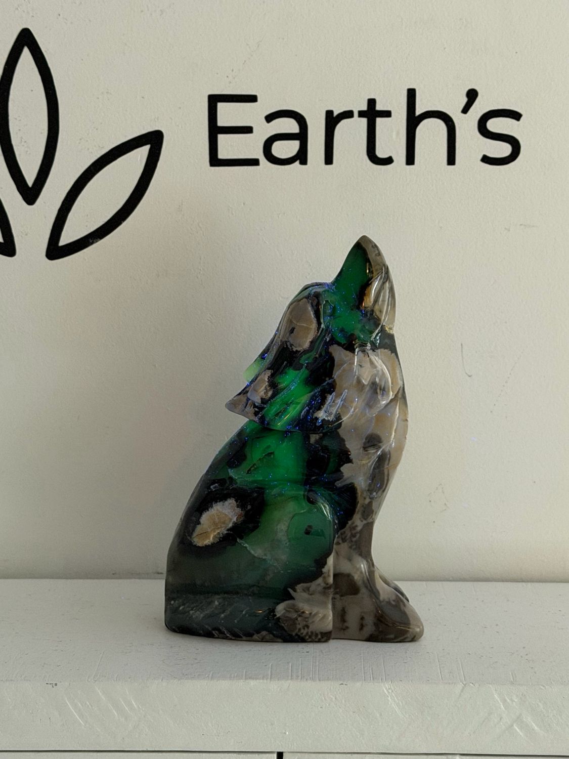 Volcano agate Wolf