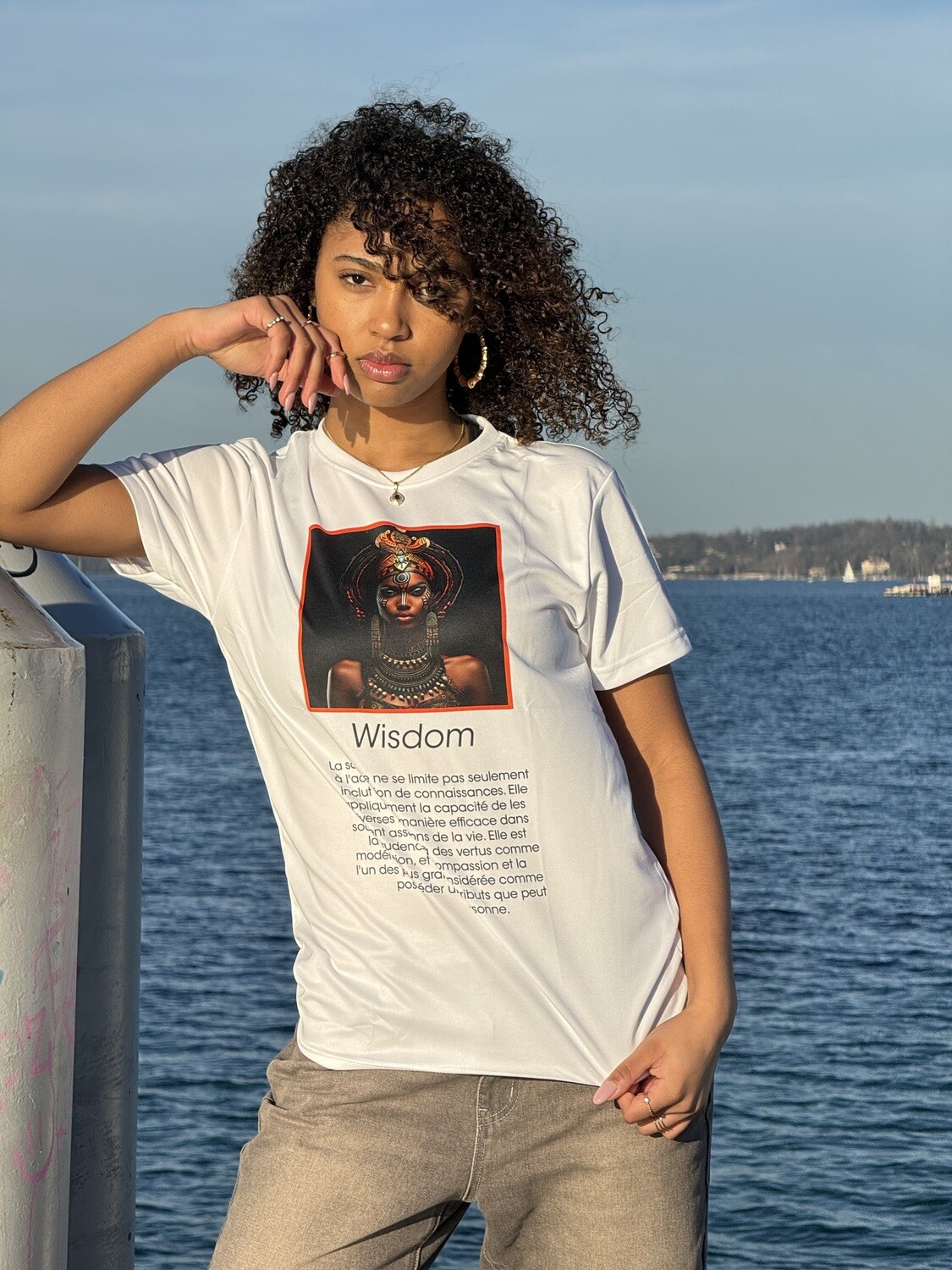 Queen WISDOM T- shirt Unisex