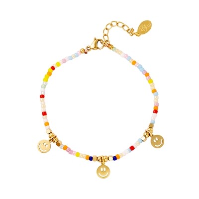 Kleurrijke armband met Smiley bedels