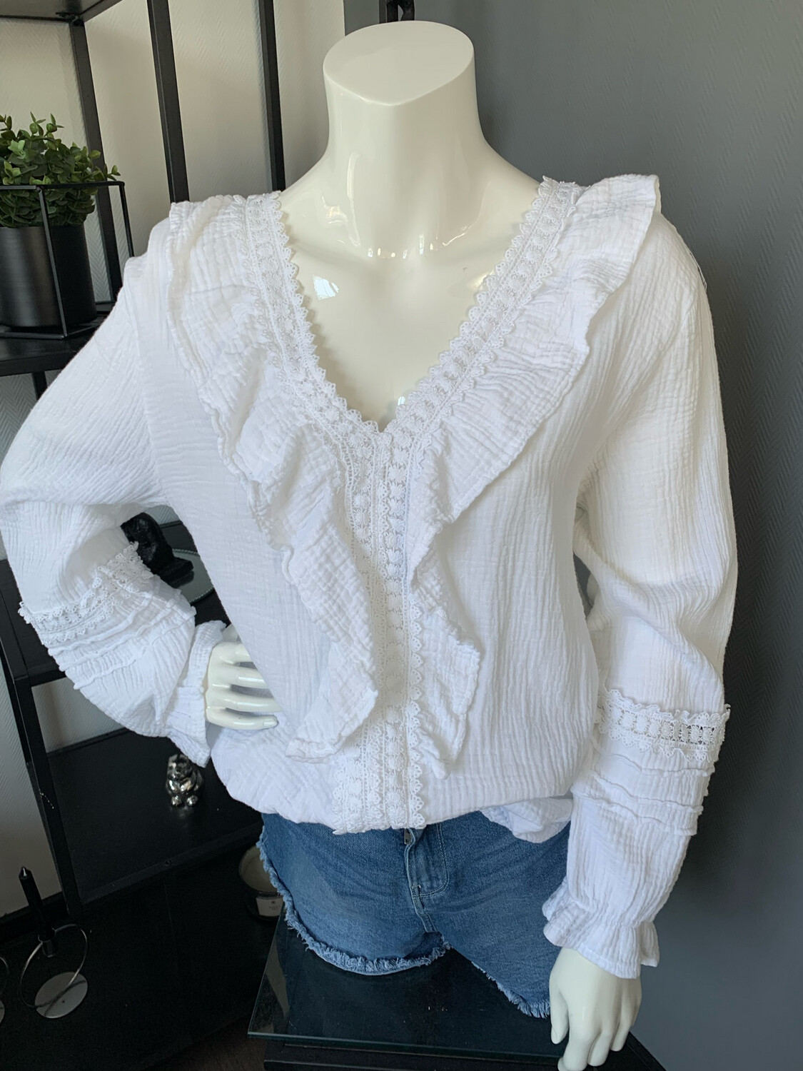 Blouse Ruffle Wit