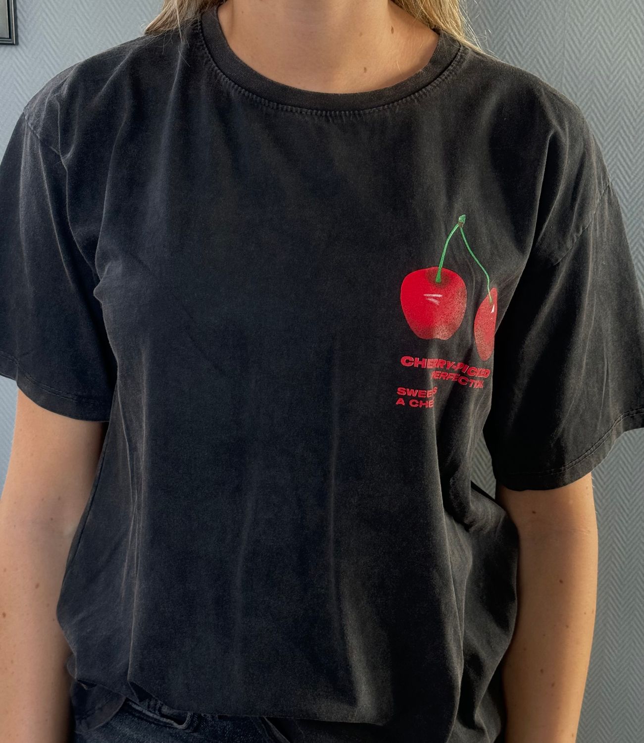 T-Shirt Cherry Grey