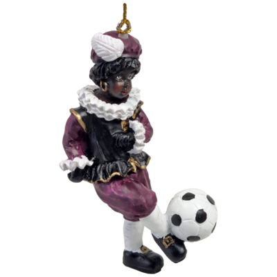 Zwarte piet met voetbal