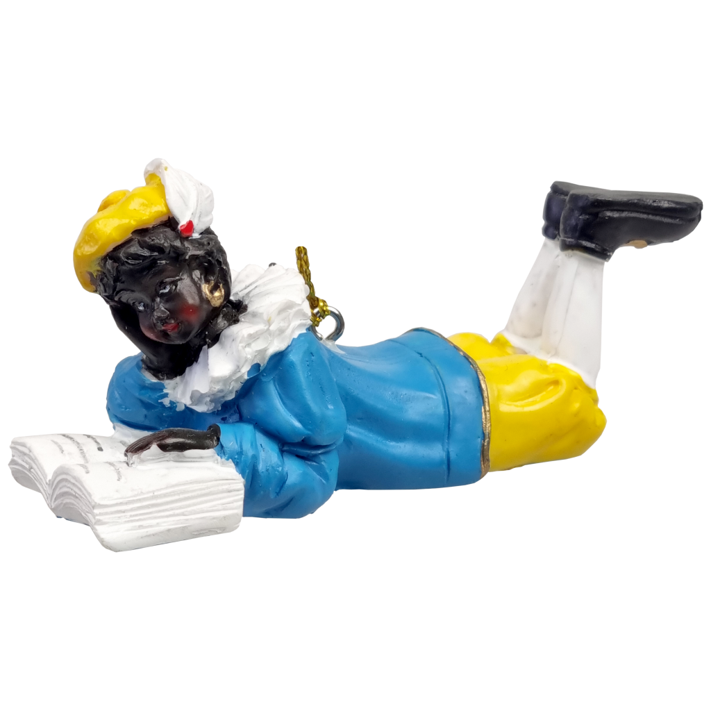 Zwarte Piet liggend met boek
