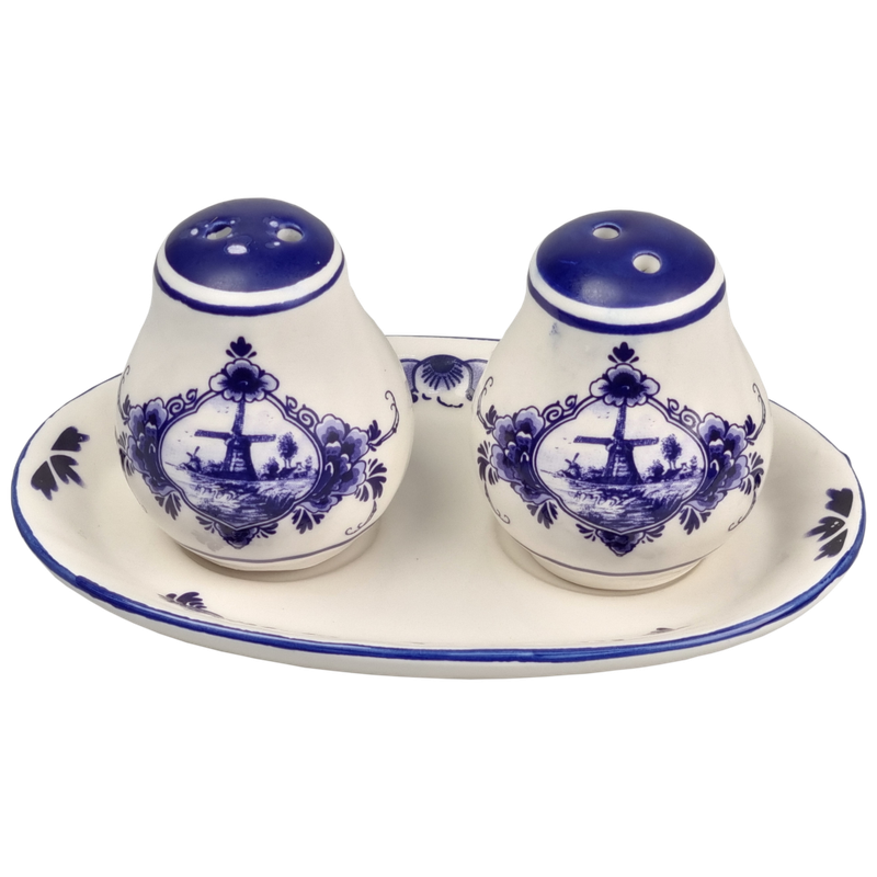 Delfts blauwe Peper en zout potjes op schaal